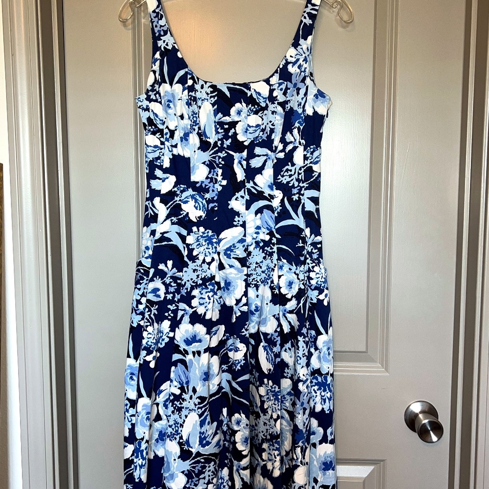 Lauren Ralph Lauren Blue and White Floral Fit and Flare Dress Size 6